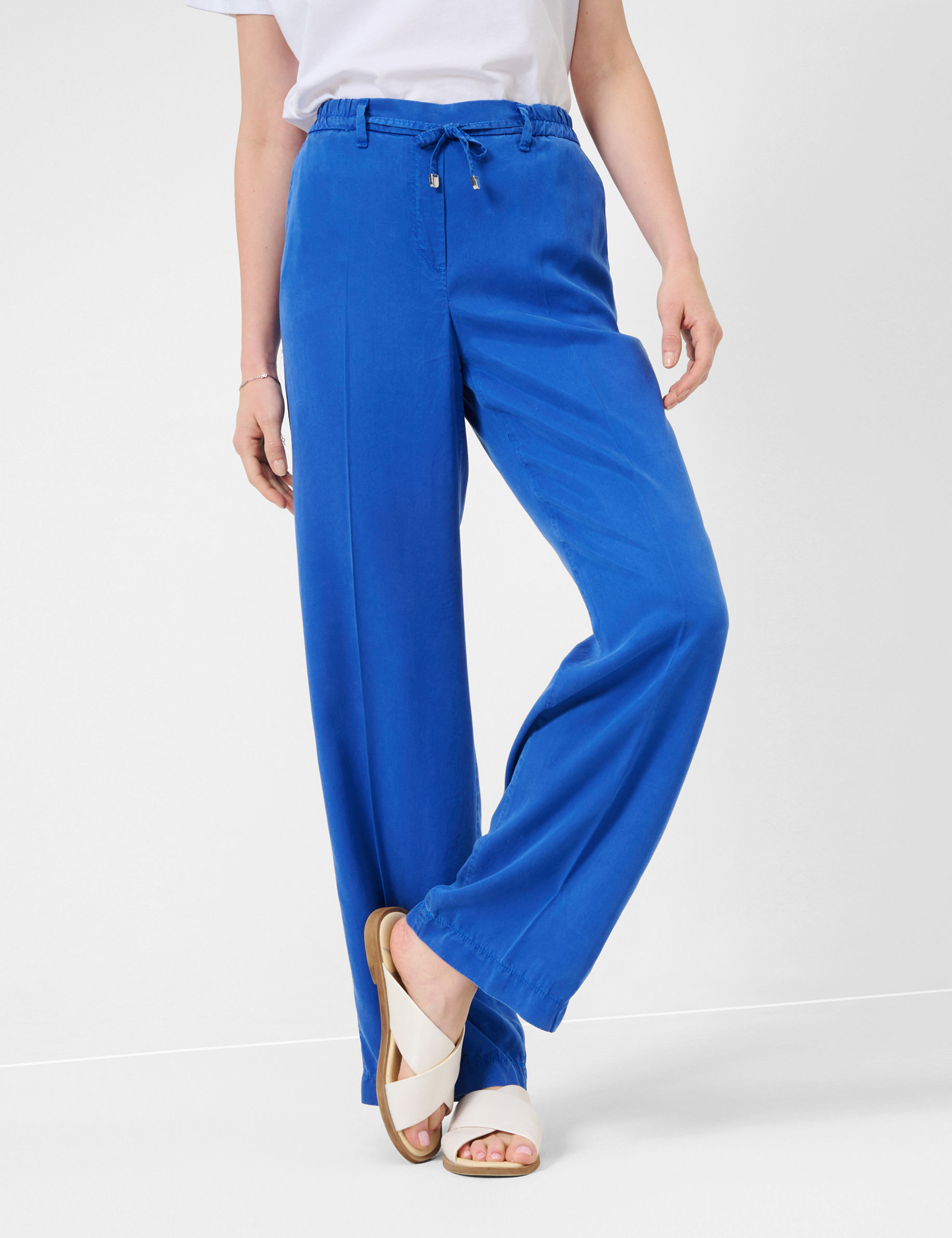 Women Style MAINE INKED BLUE Wide Leg Model Front