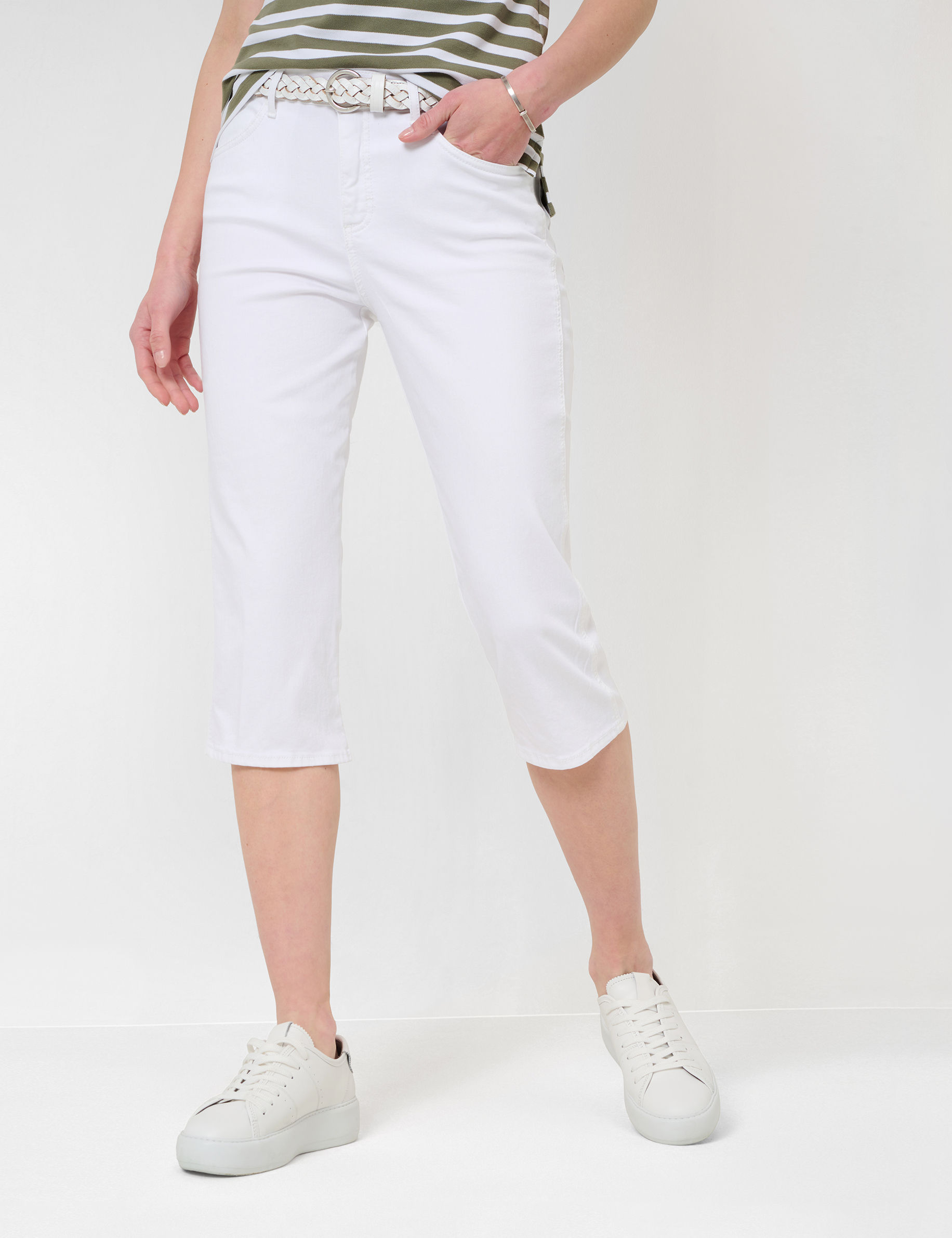 Shades of White, Women, SLIM, Style SHAKIRA C, MODEL_FRONT_ISHOP