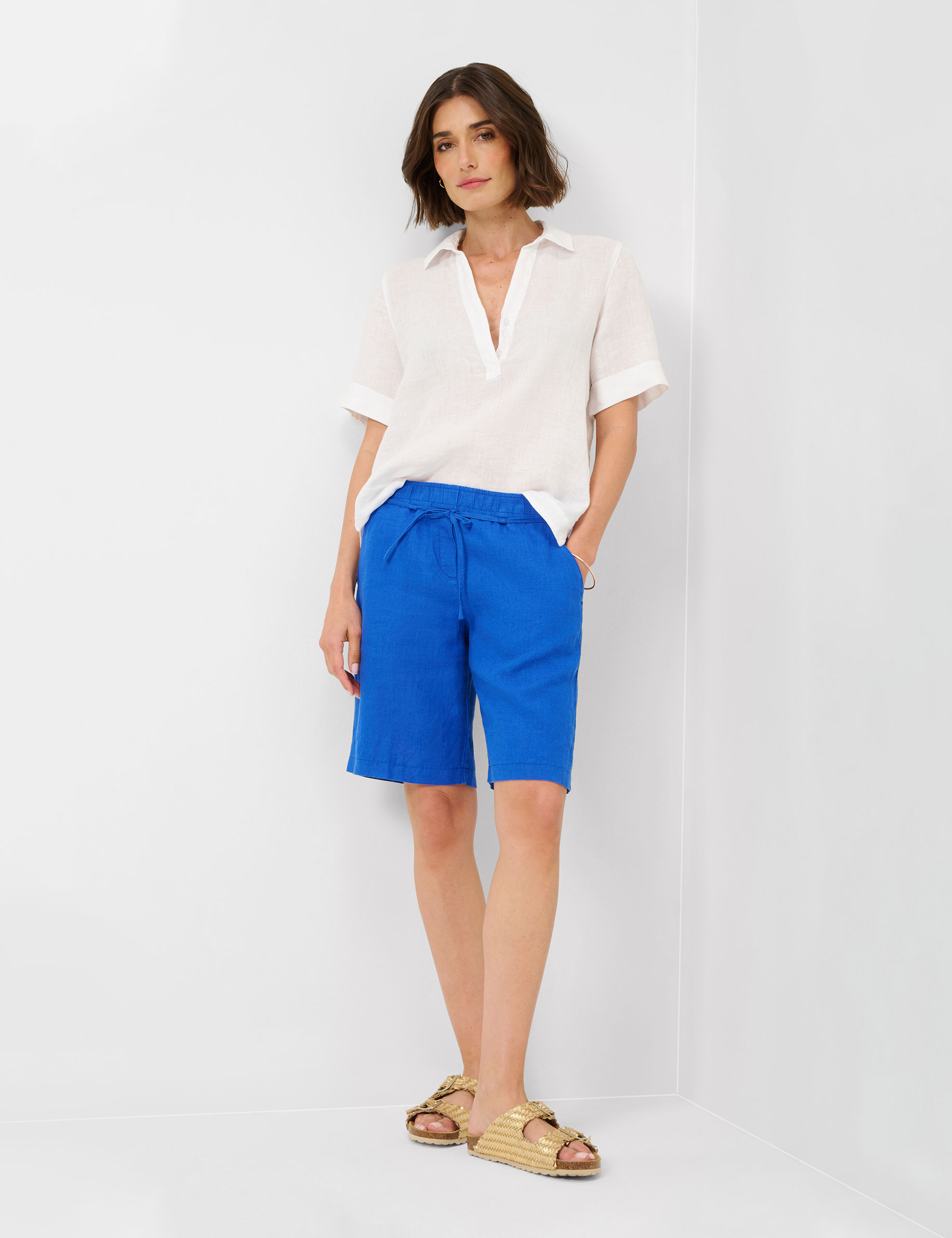 Women Style MEL B BLUE Relaxed Fit Model Outfit
