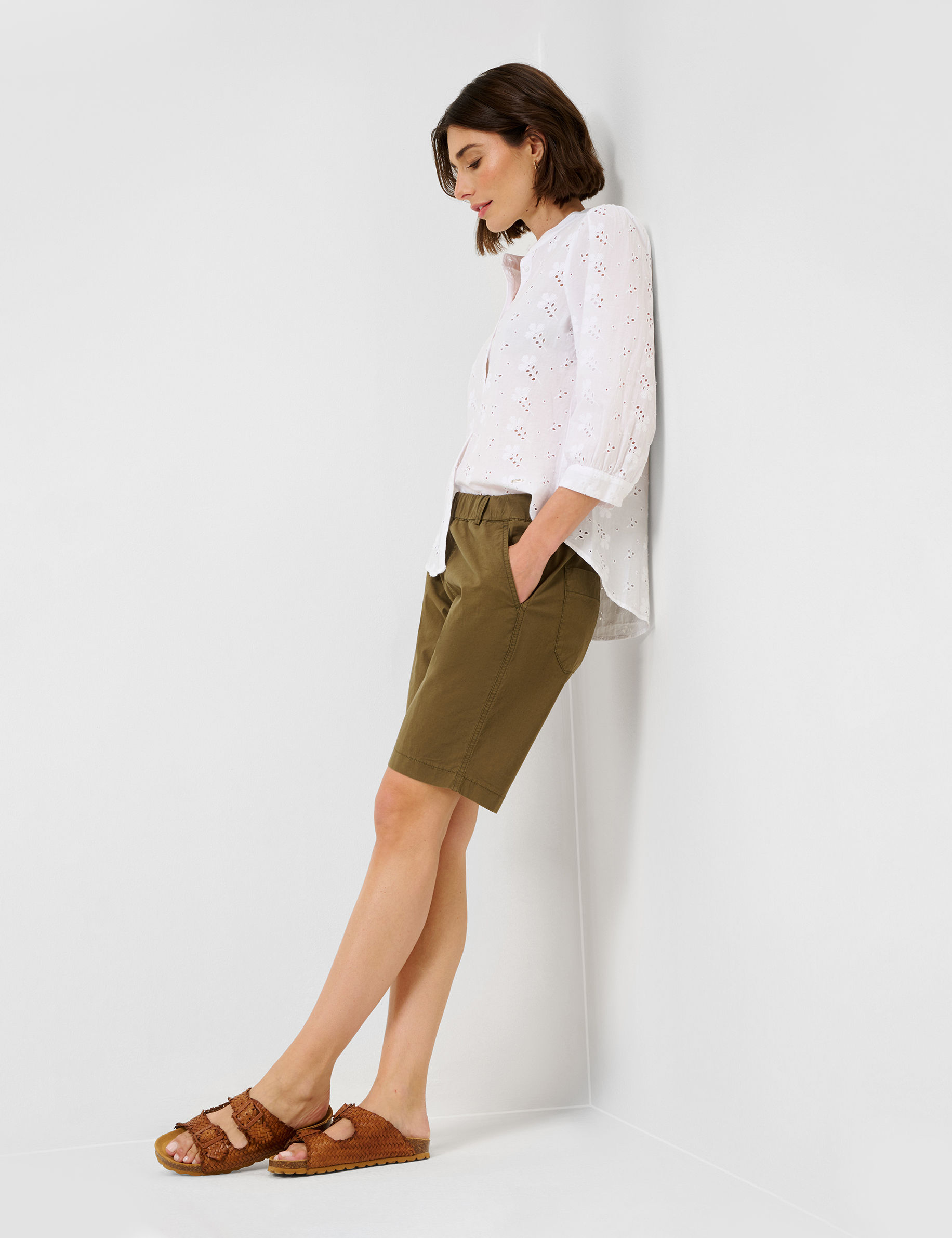 Women Style MEL B KHAKI Relaxed Fit Model Outfit