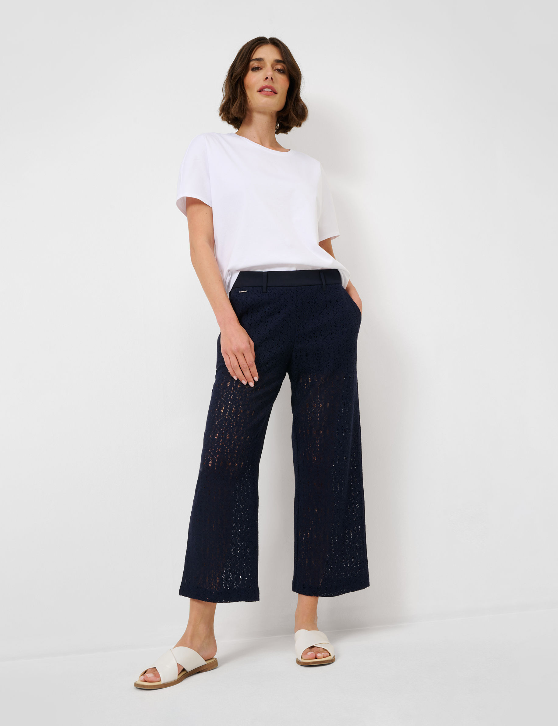 Women Style MAINE S NAVY Wide Leg Model Outfit
