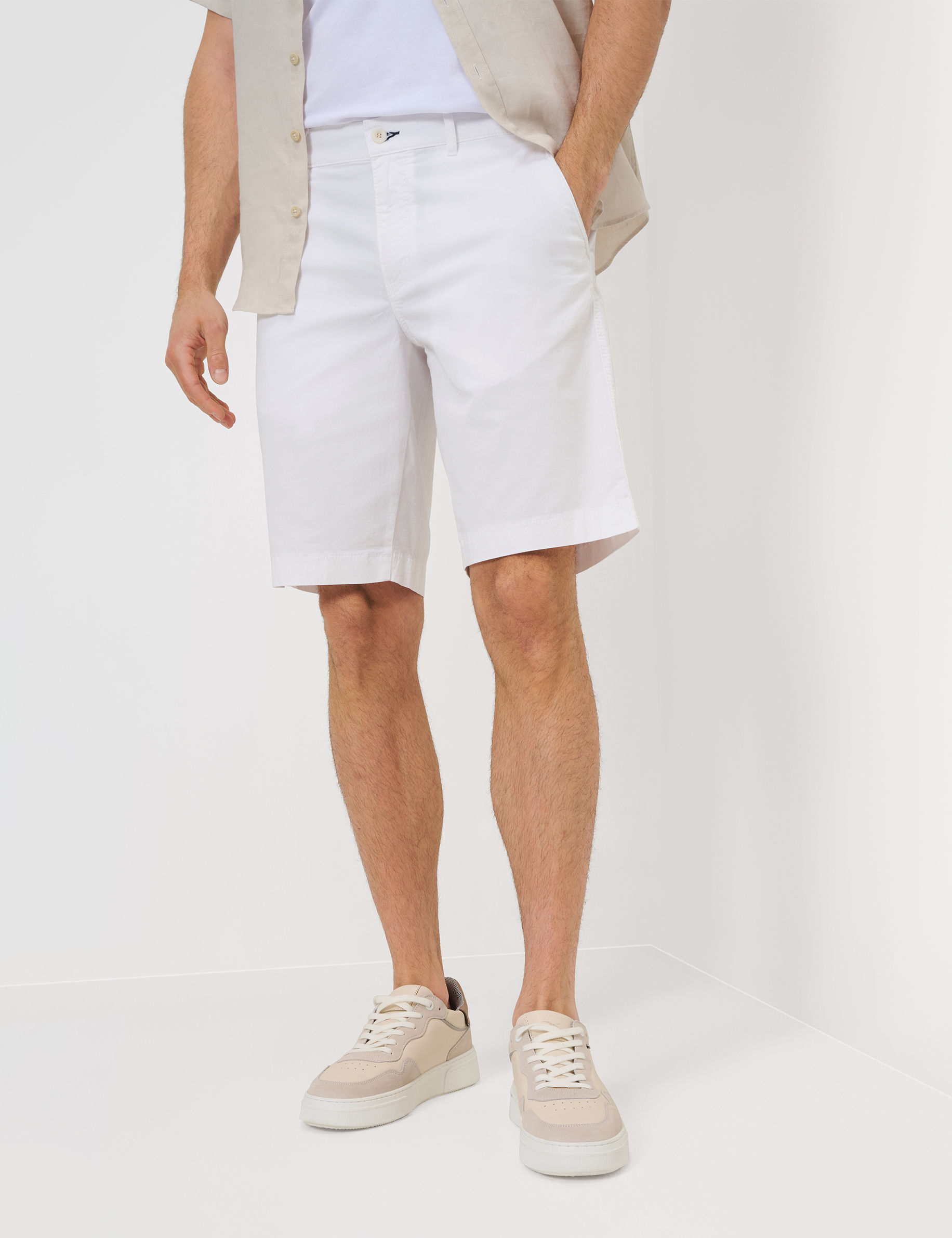 Men Style BARI WHITE Regular Fit Model Front