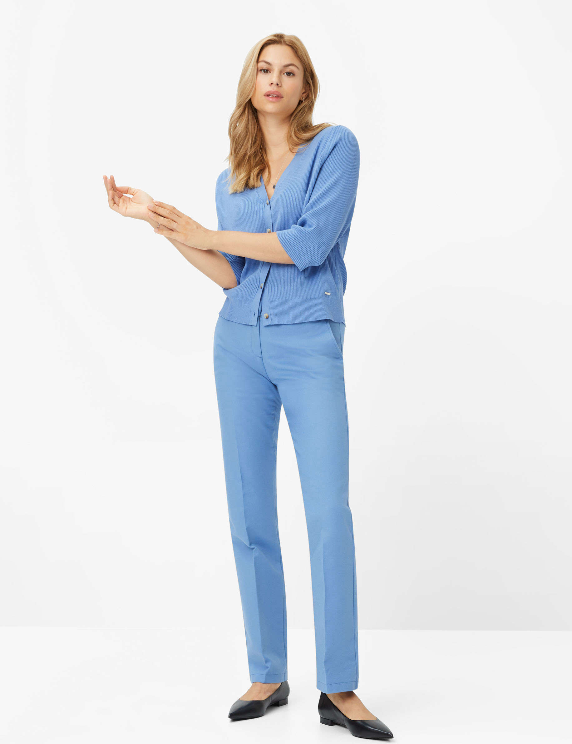 Women Style MARON BLUE DUSK Regular Fit Model Outfit