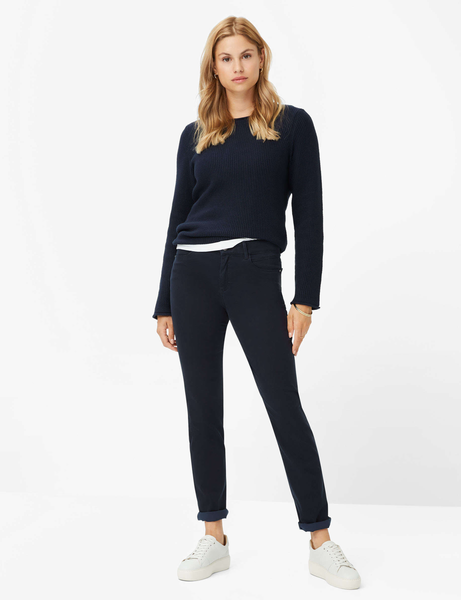 Women Style SHAKIRA NAVY Slim Fit Model Outfit