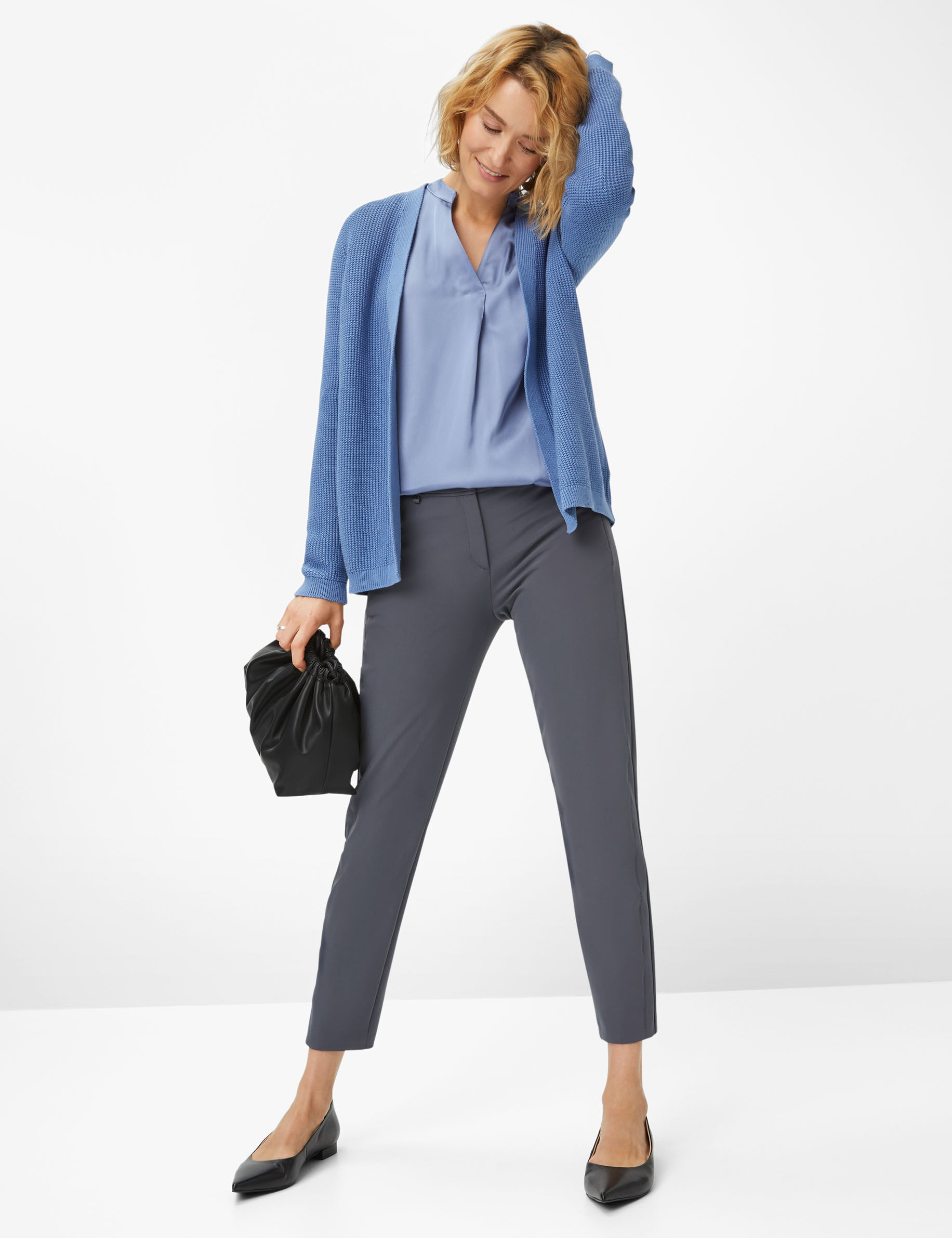 Women Style ANIQUE blue dusk  Model Outfit