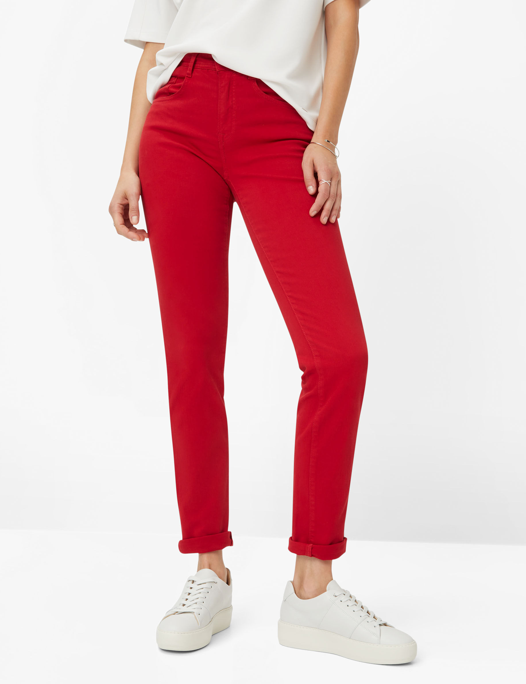 Women Style CAROLA CARMINE Feminine Fit Model Front