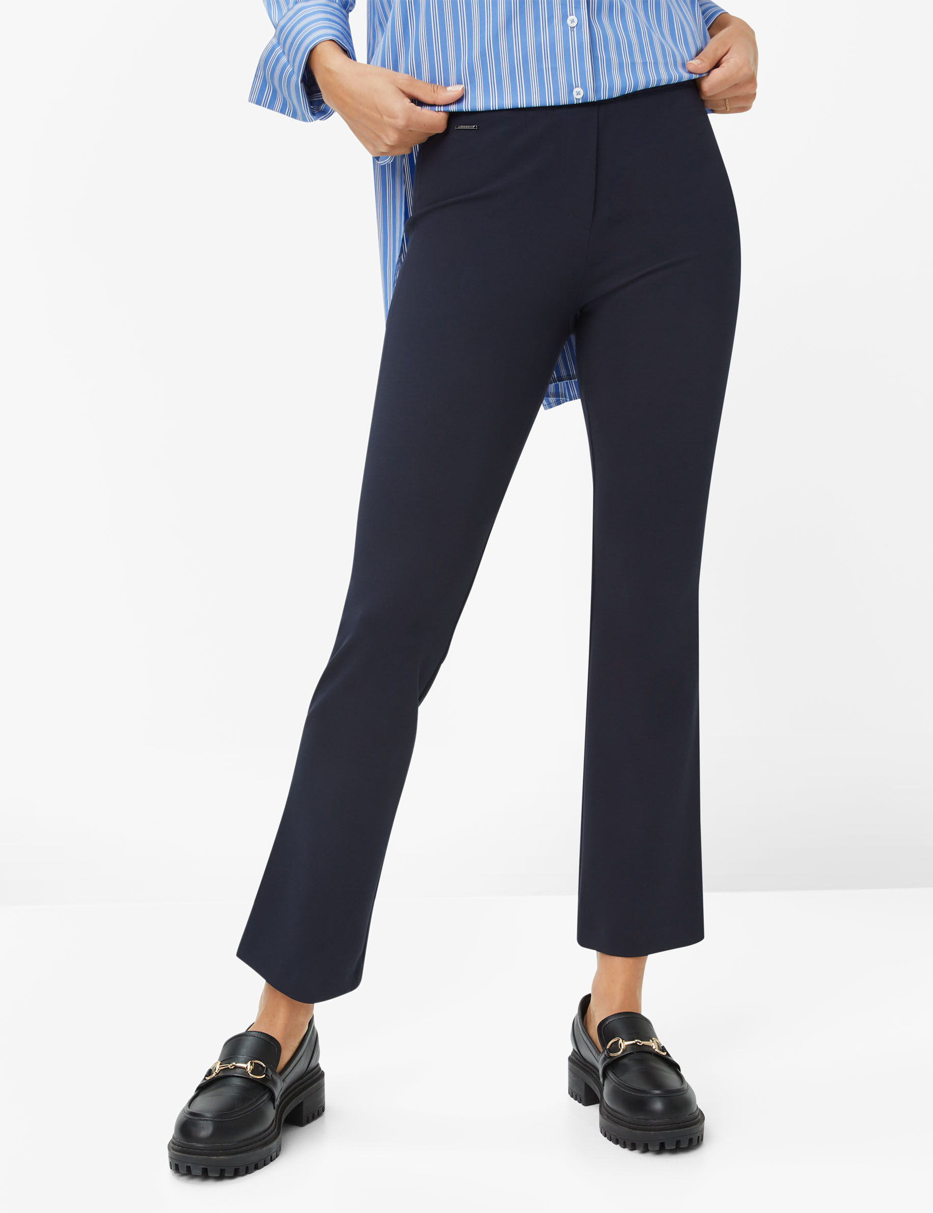 Women Style MALOU S NAVY Skinny Fit Model Front