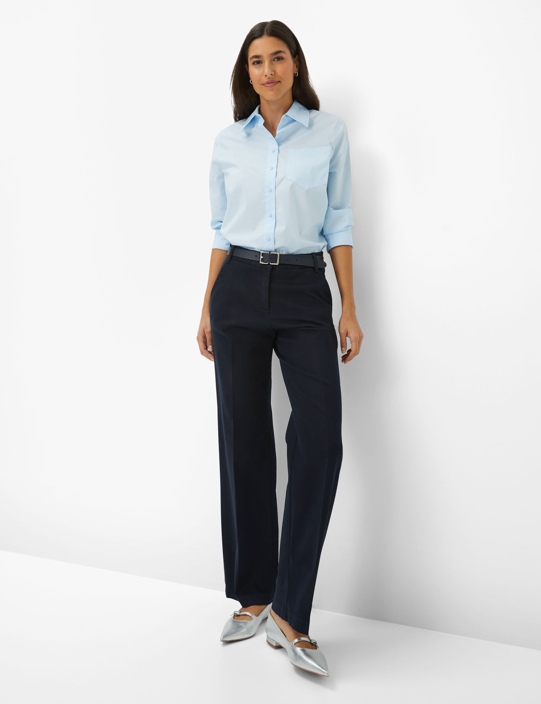 Women Style MAINE NAVY Wide Leg Model Outfit