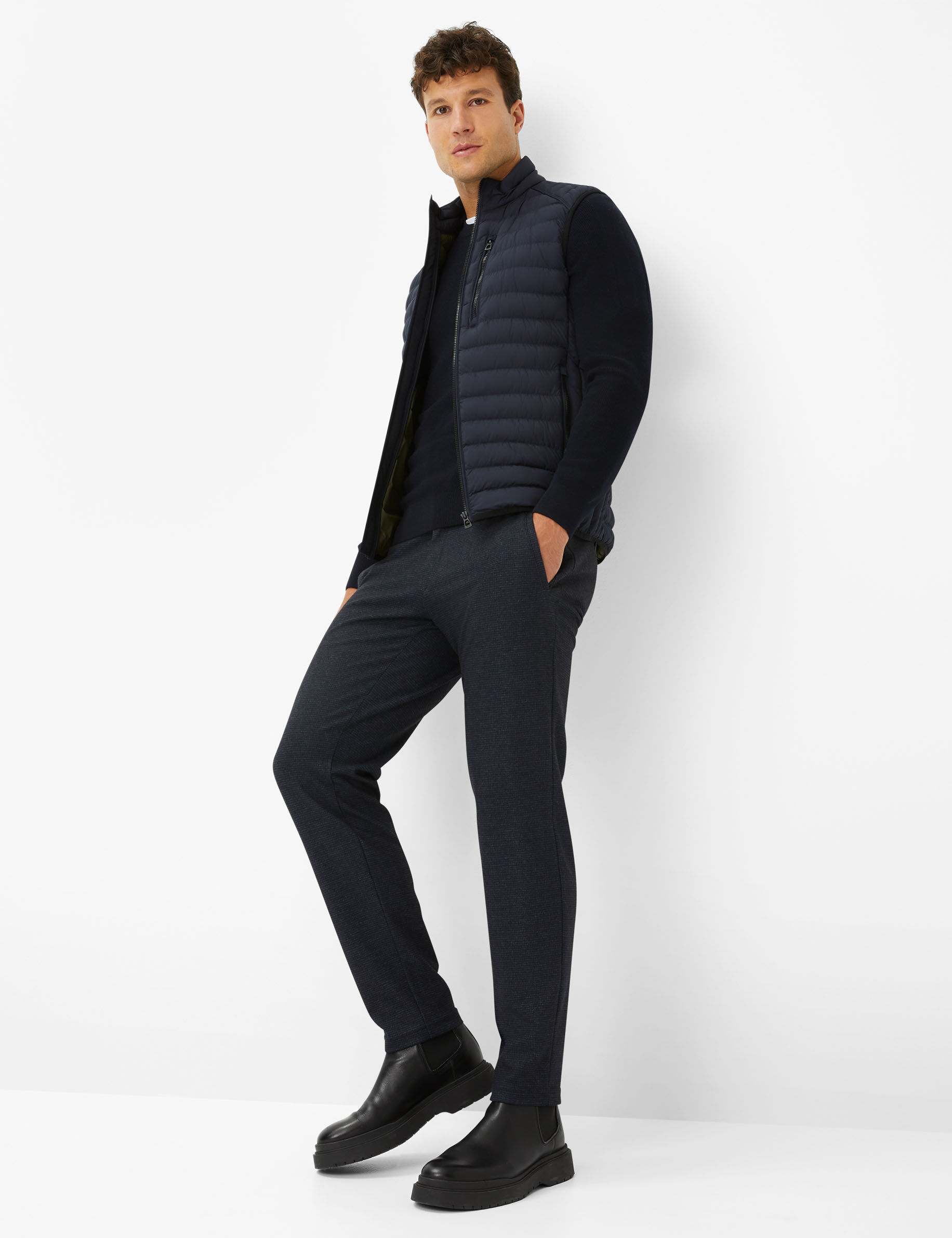 Men Style ROY dark navy  Model Outfit