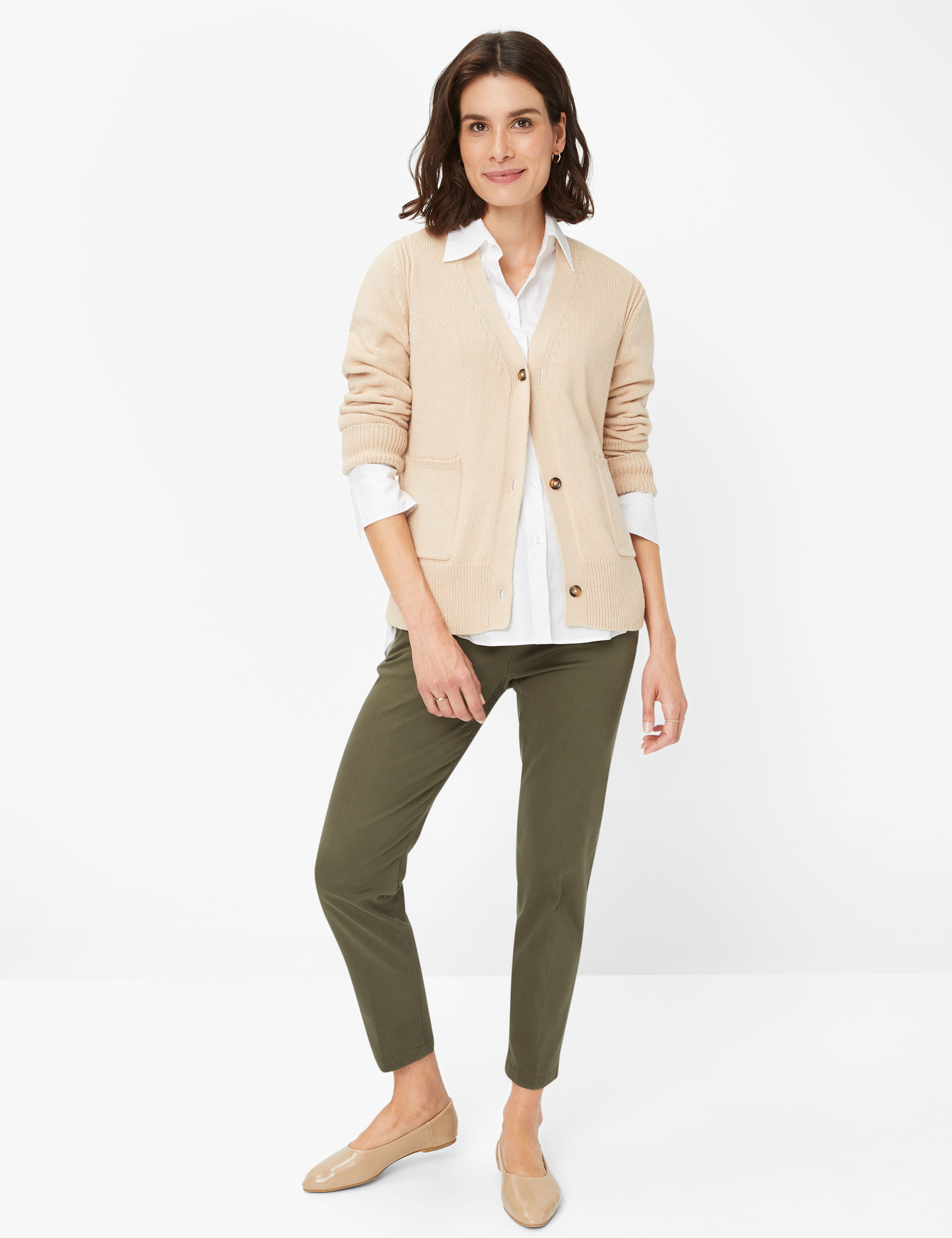 Women Style ALICIA soft beige  Model Outfit