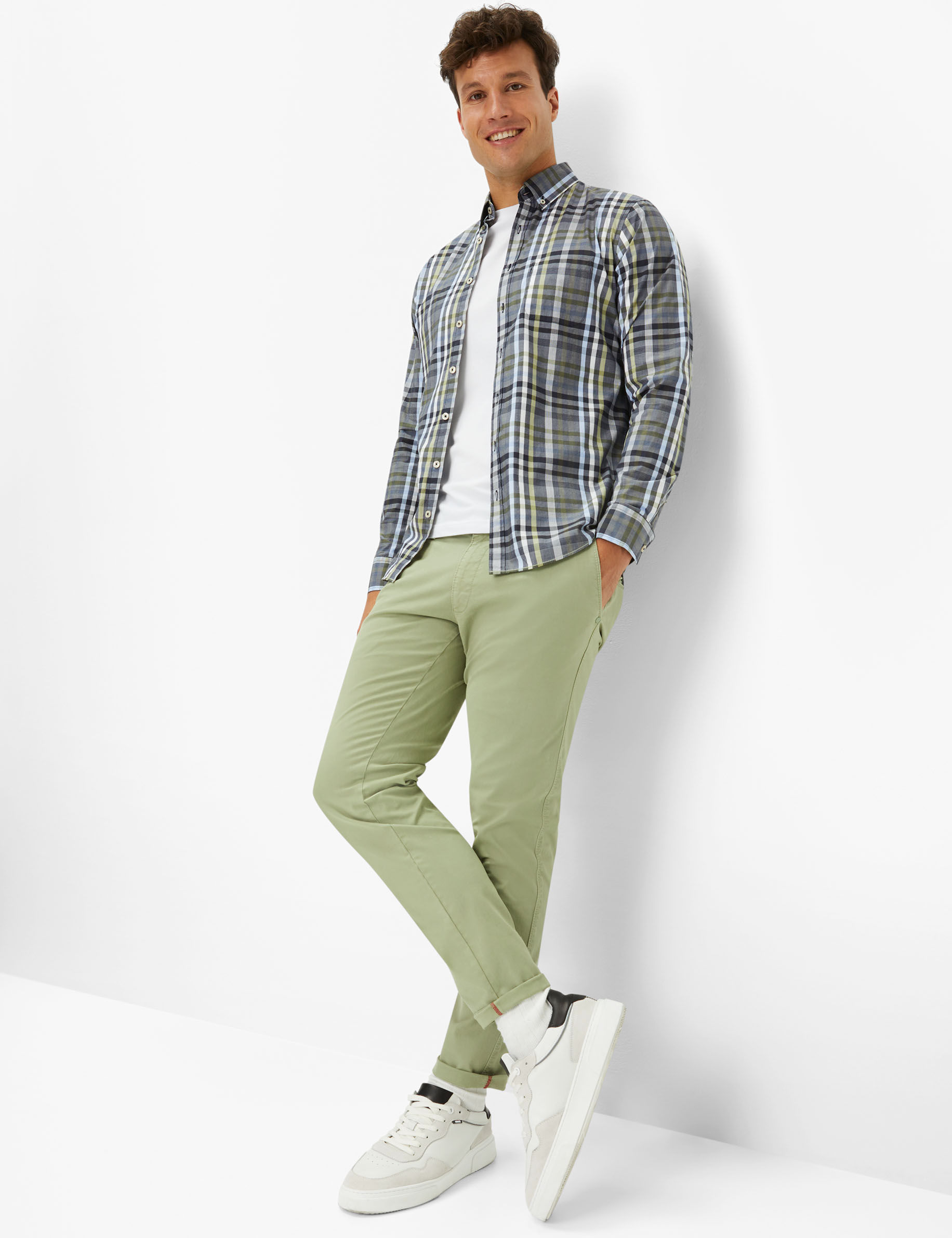 Men Style DANIEL olive  Model Outfit