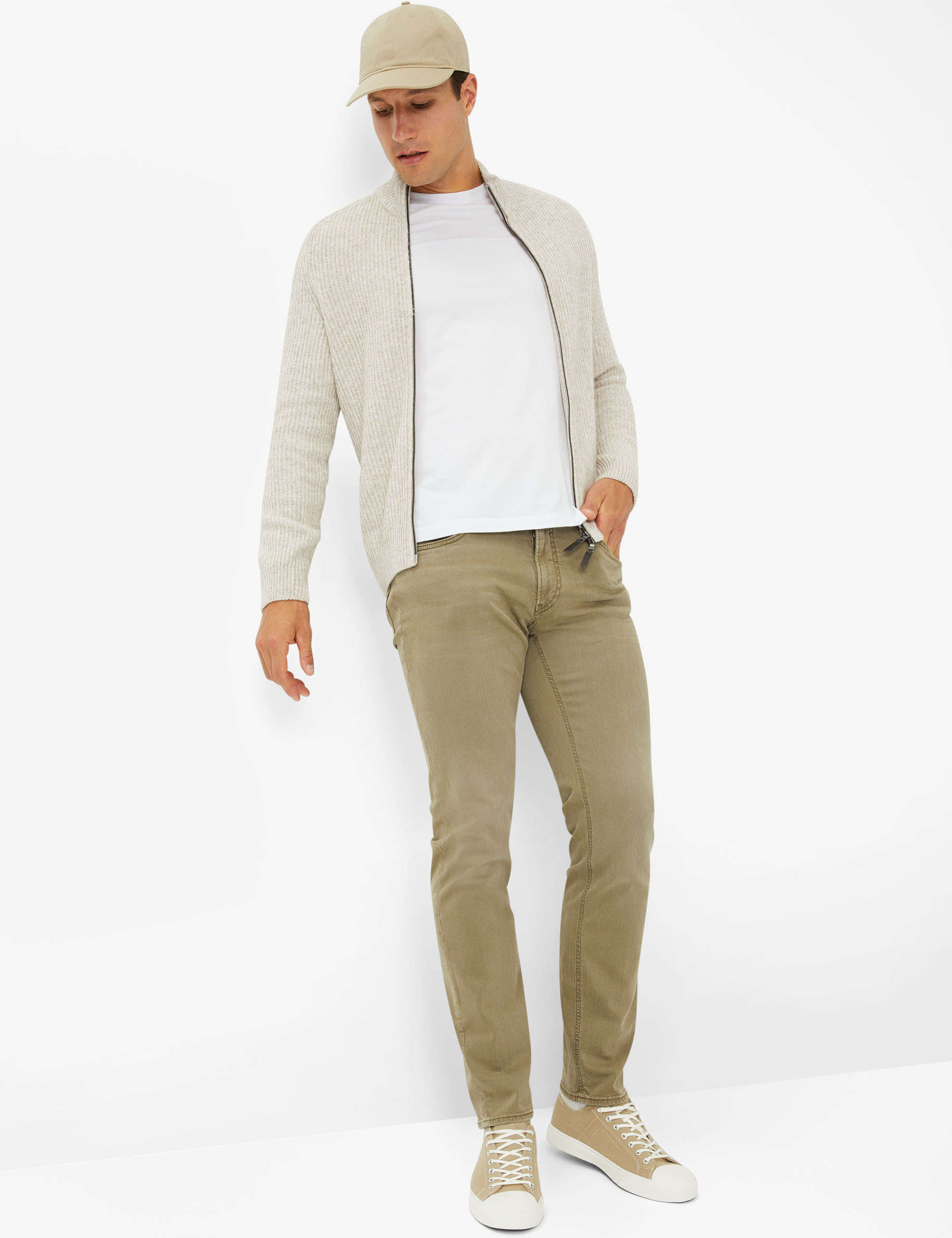 Men Style CHUCK OLIVE Modern Fit Model Outfit