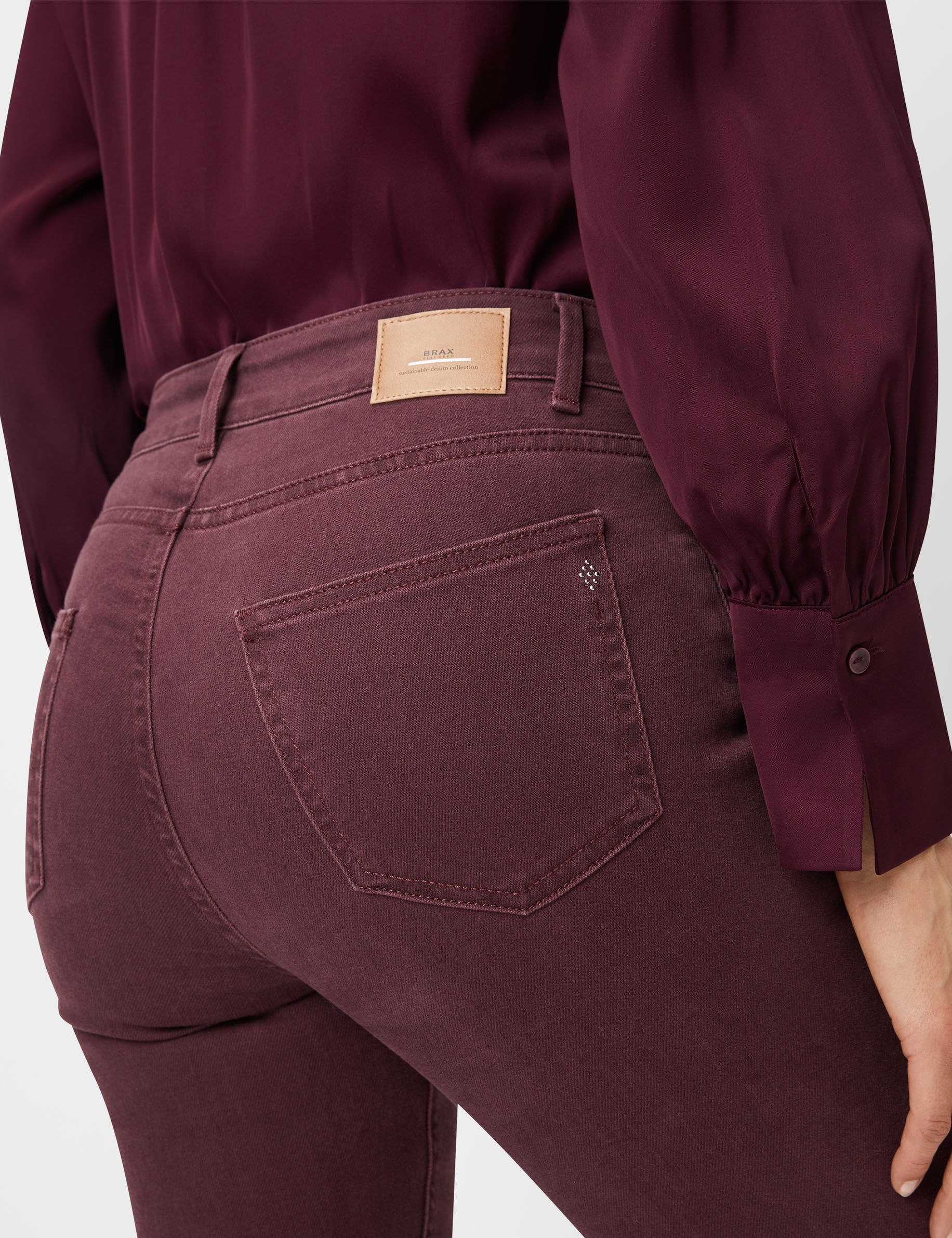 Women Style SHAKIRA BERRY Slim Fit Detail 2