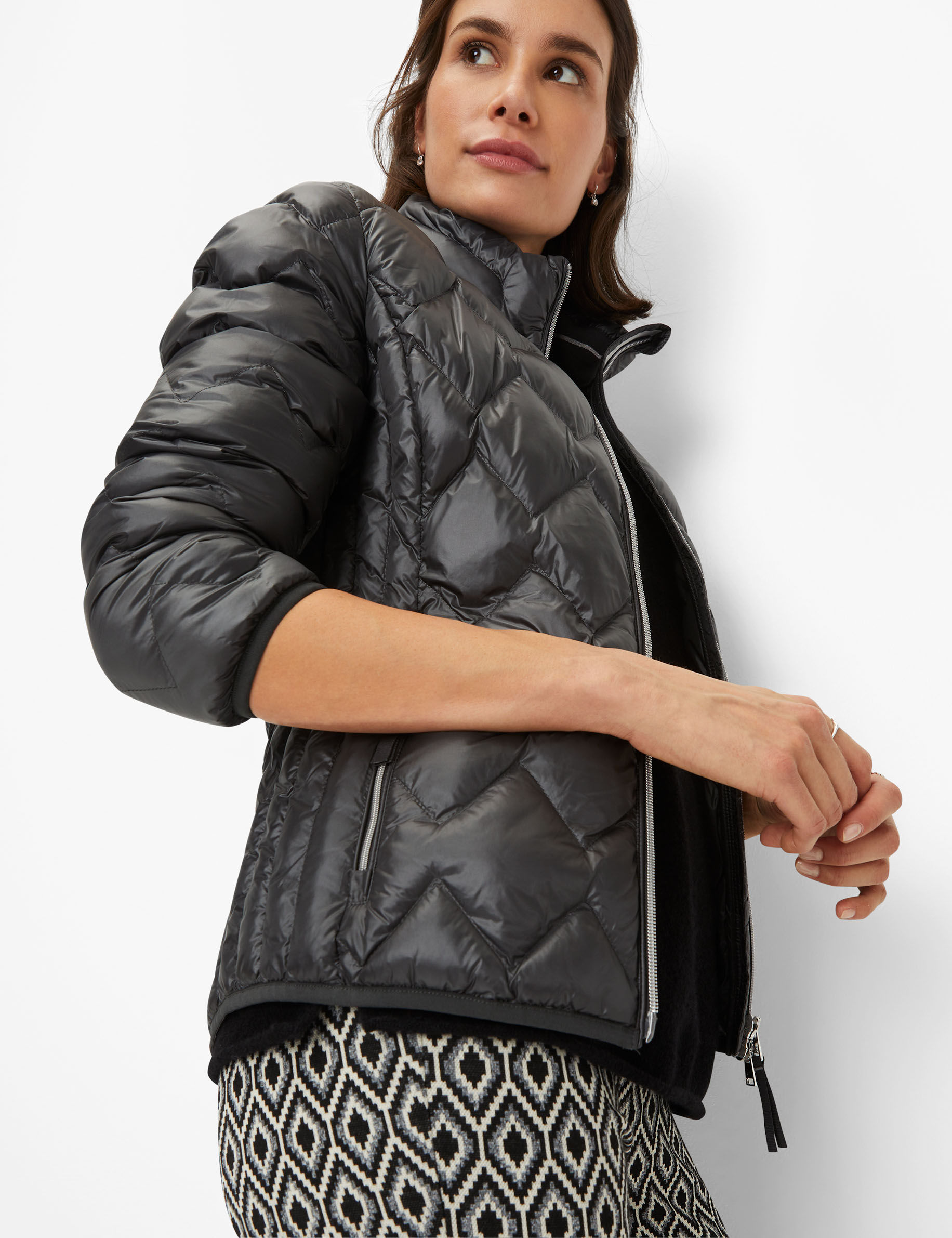 Women Style BERN basalt  Detail 1