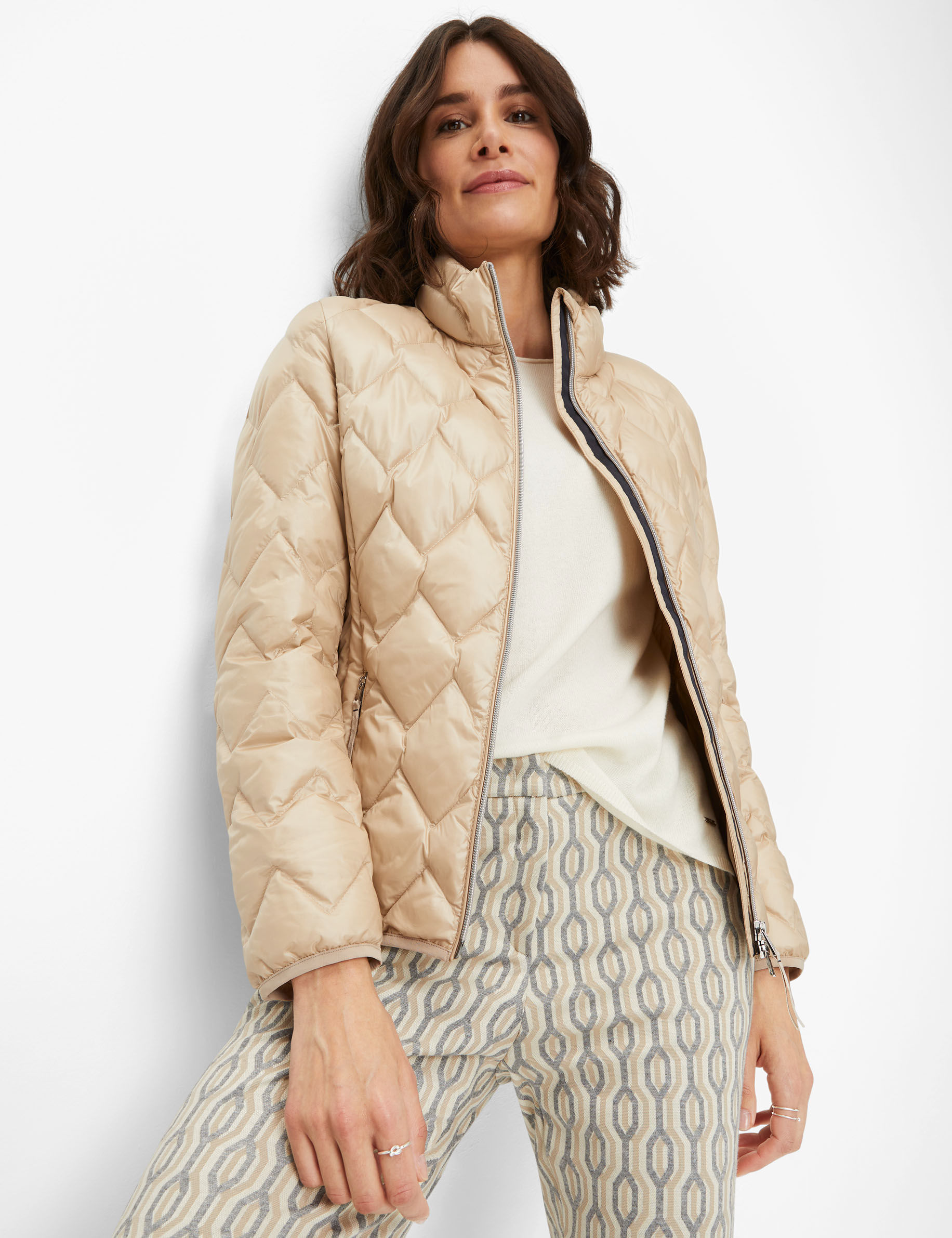 Women Style BERN soft beige  Detail 1