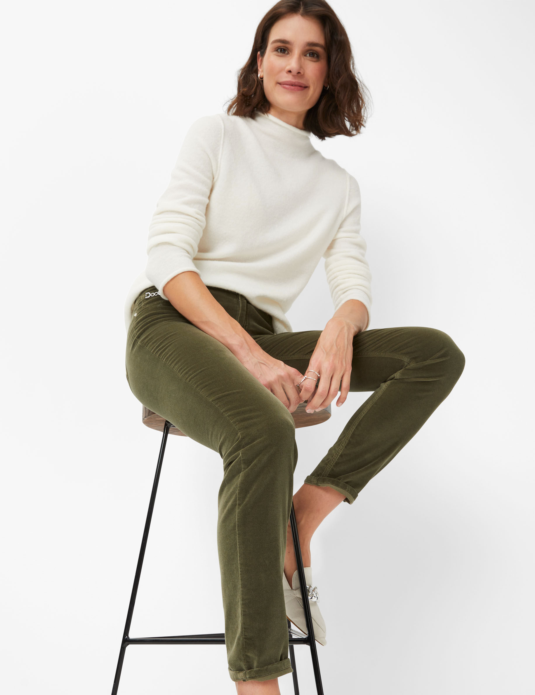 Women Style SHAKIRA SOFT KHAKI Slim Fit Detail 1