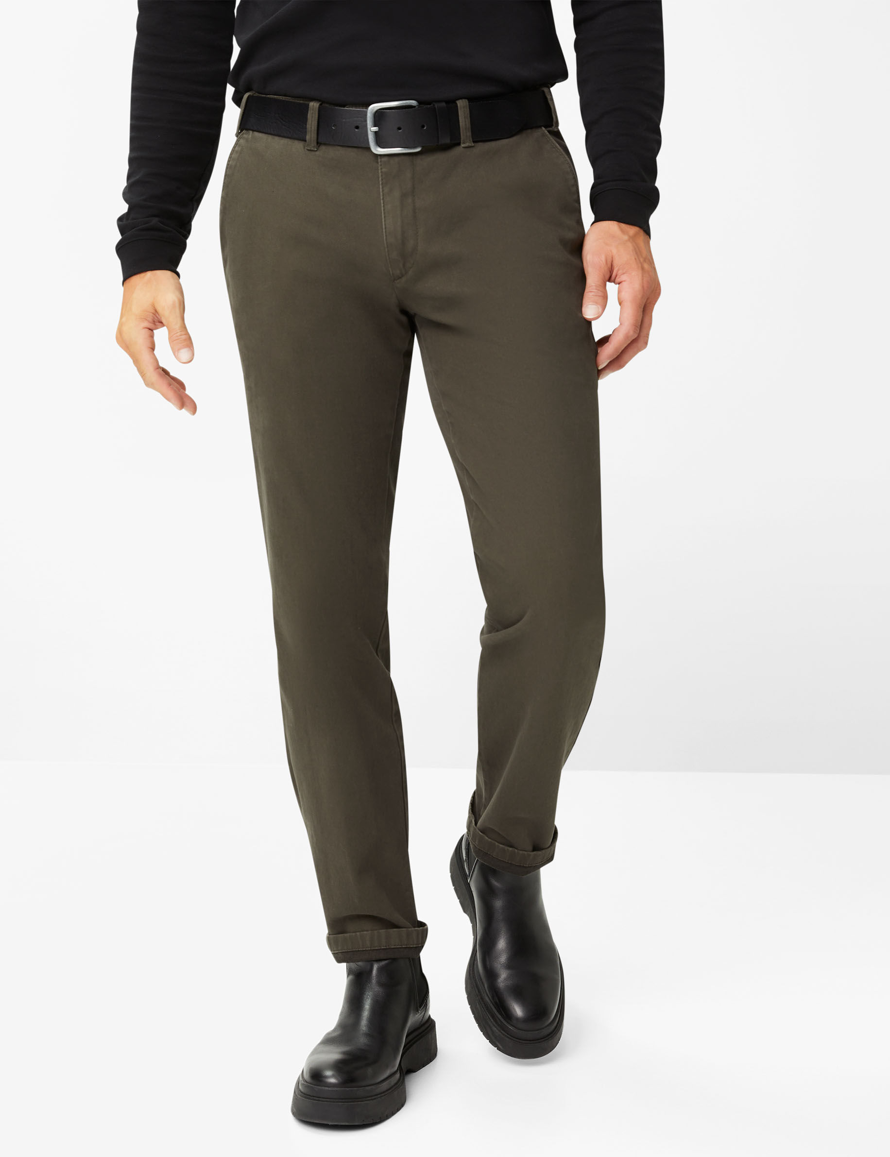 Men Style JÖRN OLIVE Regular Fit Model Front