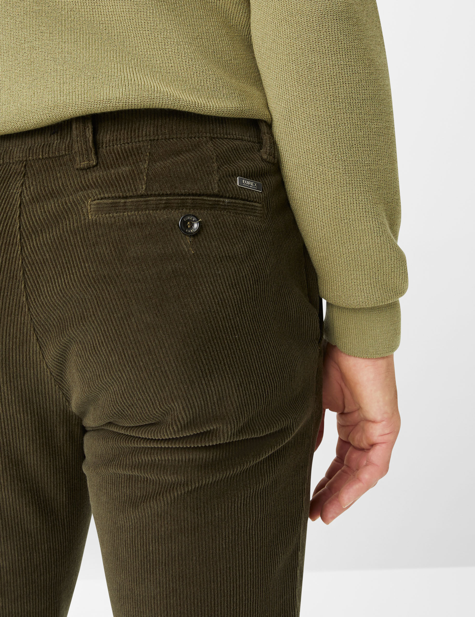 Men Style JIM KHAKI Regular Fit Detail 2